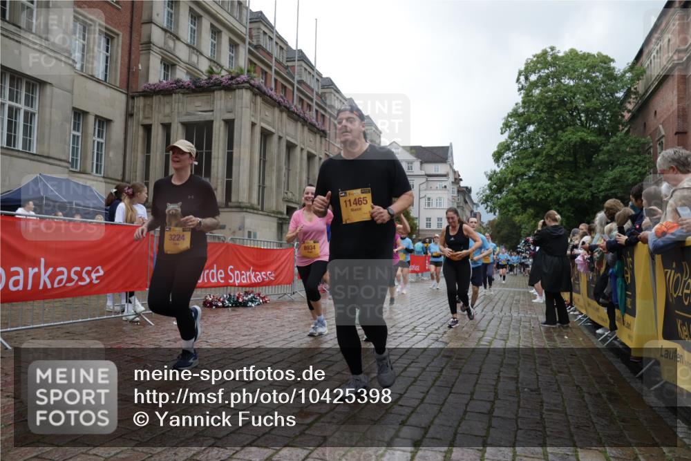 13.09.2026 - Kiel Lauf Yannick Fuchs http://msf.ph/oto/10425398 13.09.2026 11:02:15 Ziel 208, 841, 2322, 2778, 2895, 3102, 3443, 3942, 4848, 6332, 6998, 7005, 7244, 8218, 8517, 8793, 9448, 9732, 9738, 10020, 10531, 11135, 11261, 11301, 11466, 11546, 11959, 12578, 540, 651, 709, 735, 845, 1347, 1651, 1660, 2451, 2722, 2726, 2838, 2902, 2958, 2996, 3039, 3224, 3977, 4420, 5406, 5465, 5927, 6311, 6407, 6408, 6631, 6717, 7174, 7556, 8343, 8523, 8555, 8934, 8974, 9523, 9695, 9856, 10056, 10607, 11159, 11265, 11338, 11465, 11547, 484, 649, 935 meine-sportfotos.de