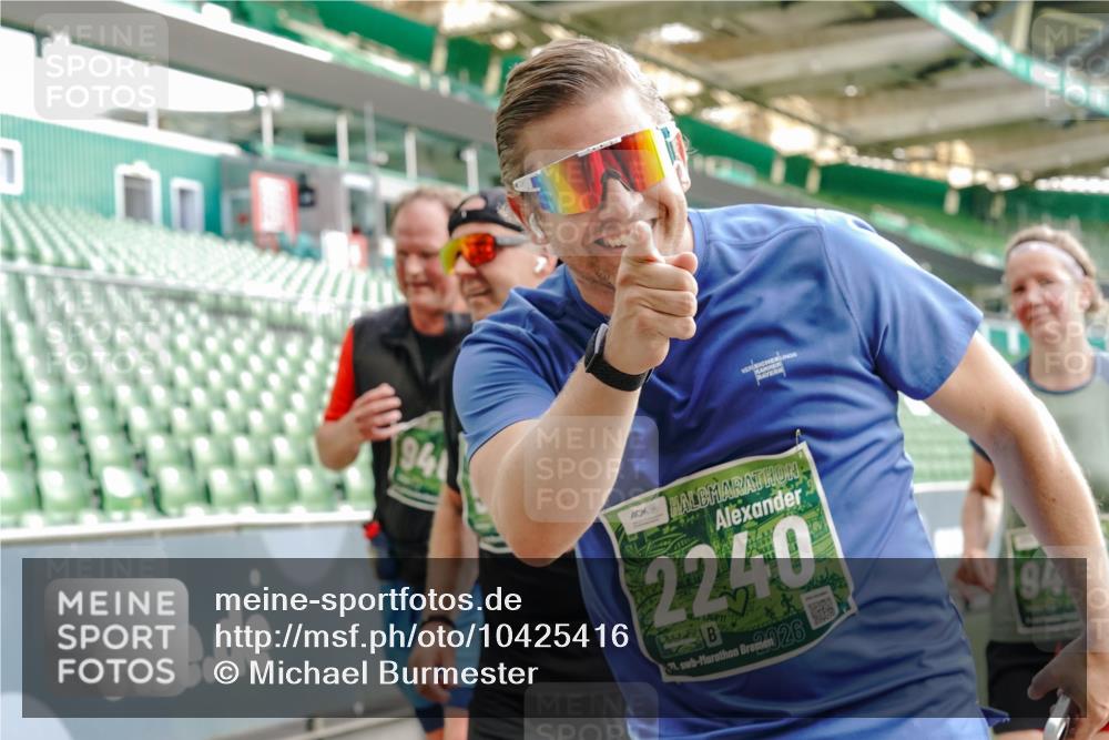 13.09.2026 - 21. swb-Marathon Bremen Michael Burmester http://msf.ph/oto/10425416 13.09.2026 13:24:34 Laufen im Stadion 137, 182, 213, 294, 324, 434, 505, 533, 548, 708, 721, 723, 739, 743, 752, 815, 818, 1273, 1463, 1471, 1491, 1504, 1515, 1561, 1597, 1598, 1830, 1944, 2059, 2095, 2211, 2252, 2267, 2271, 2286, 2312, 2323, 2354, 2445, 2465, 2483, 2495, 2497, 2503, 2506, 2554, 2571, 2644, 2752, 2768, 2776, 2833, 2896, 2936, 2968, 3005, 3142, 3211, 3259, 3282, 3288, 3289, 3292, 3298, 3306, 3312, 3329, 3364, 3381, 3390, 3395, 3423, 3447, 3727, 3770, 3819, 4466, 4467 meine-sportfotos.de