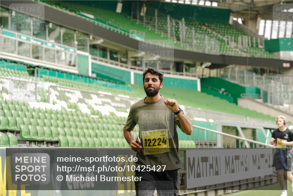 13.09.2026 - 21. swb-Marathon Bremen Michael Burmester http://msf.ph/oto/10425427 13.09.2026 10:48:00 Laufen im Stadion 10161, 10264, 10292, 10349, 10407, 10440, 10535, 10732, 10789, 10895, 10925, 10933, 10970, 11104, 11262, 11423, 11443, 11541, 11573, 11579, 11639, 11663, 11698, 11980, 12083, 12157, 12340, 12444, 12471, 12472, 12542, 12561, 10004, 10005, 10137, 10176, 10191, 10192, 10194, 10271, 10295, 10325, 10335, 10344, 10430, 10459, 10513, 10568, 10600, 10629, 10679, 10713, 10756, 10779, 10882, 10979, 10997, 10999, 11081, 11200, 11233, 11307, 11355, 12089 meine-sportfotos.de