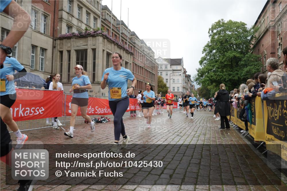 13.09.2026 - Kiel Lauf Yannick Fuchs http://msf.ph/oto/10425430 13.09.2026 11:02:20 Ziel 484, 649, 1693, 2322, 2895, 3102, 3443, 6998, 7005, 8218, 8517, 9732, 9738, 10020, 11135, 11256, 11261, 11301, 11546, 12085, 12578, 12640, 12697, 208, 540, 651, 709, 735, 841, 845, 1651, 1660, 2451, 2726, 2778, 2902, 2958, 2996, 3942, 3977, 4420, 4848, 5406, 5465, 5927, 6311, 6332, 6407, 6408, 6631, 6717, 7244, 7556, 8343, 8523, 8793, 8974, 9448, 9523, 9856, 10056, 10531, 10607, 11159, 11265, 11338, 11466, 11547, 935, 4648 meine-sportfotos.de
