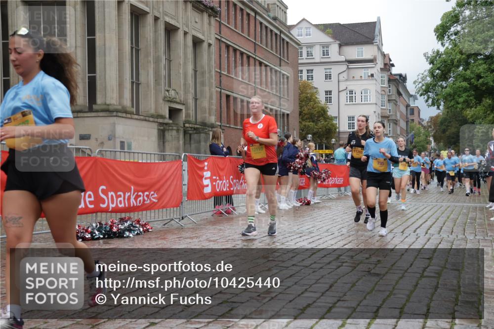 13.09.2026 - Kiel Lauf Yannick Fuchs http://msf.ph/oto/10425440 13.09.2026 11:02:22 Ziel 484, 649, 1693, 2322, 2895, 3102, 3414, 3443, 6998, 7005, 8218, 8517, 9732, 9738, 10020, 11135, 11256, 11261, 11301, 11546, 12085, 12578, 12640, 12697, 208, 540, 651, 709, 735, 841, 845, 1651, 1660, 2451, 2726, 2778, 2902, 2958, 2996, 3942, 3977, 4420, 4848, 5465, 6311, 6332, 6407, 6408, 6998, 7244, 7556, 8343, 8523, 8793, 8974, 9448, 9523, 9856, 10056, 10531, 10607, 11159, 11265, 11338, 11466, 11546, 11547, 935, 3947, 4562, 4648, 4984 meine-sportfotos.de