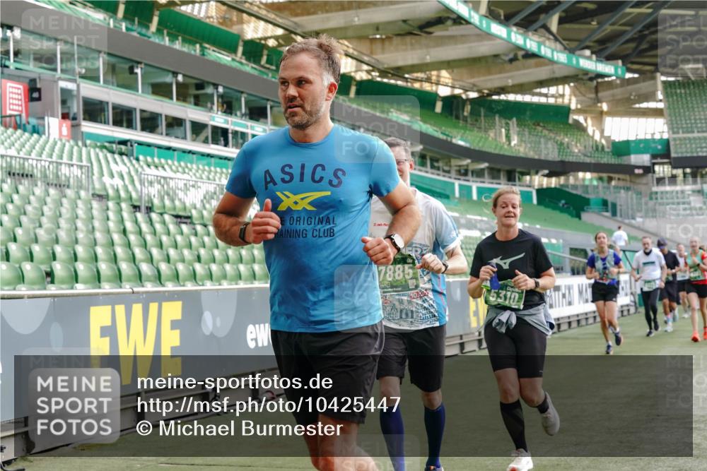 13.09.2026 - 21. swb-Marathon Bremen Michael Burmester http://msf.ph/oto/10425447 13.09.2026 13:24:36 Laufen im Stadion 137, 182, 213, 294, 324, 434, 505, 533, 548, 721, 723, 739, 743, 752, 815, 818, 1273, 1463, 1471, 1491, 1504, 1515, 1561, 1597, 1598, 1830, 1944, 2059, 2095, 2211, 2252, 2267, 2271, 2286, 2312, 2323, 2354, 2445, 2465, 2483, 2495, 2497, 2503, 2506, 2554, 2571, 2591, 2644, 2752, 2768, 2776, 2833, 2878, 2896, 2936, 2968, 3005, 3142, 3211, 3259, 3282, 3288, 3289, 3292, 3298, 3306, 3312, 3329, 3364, 3381, 3390, 3395, 3423, 3447, 3727, 3770, 3819, 4466, 4467 meine-sportfotos.de