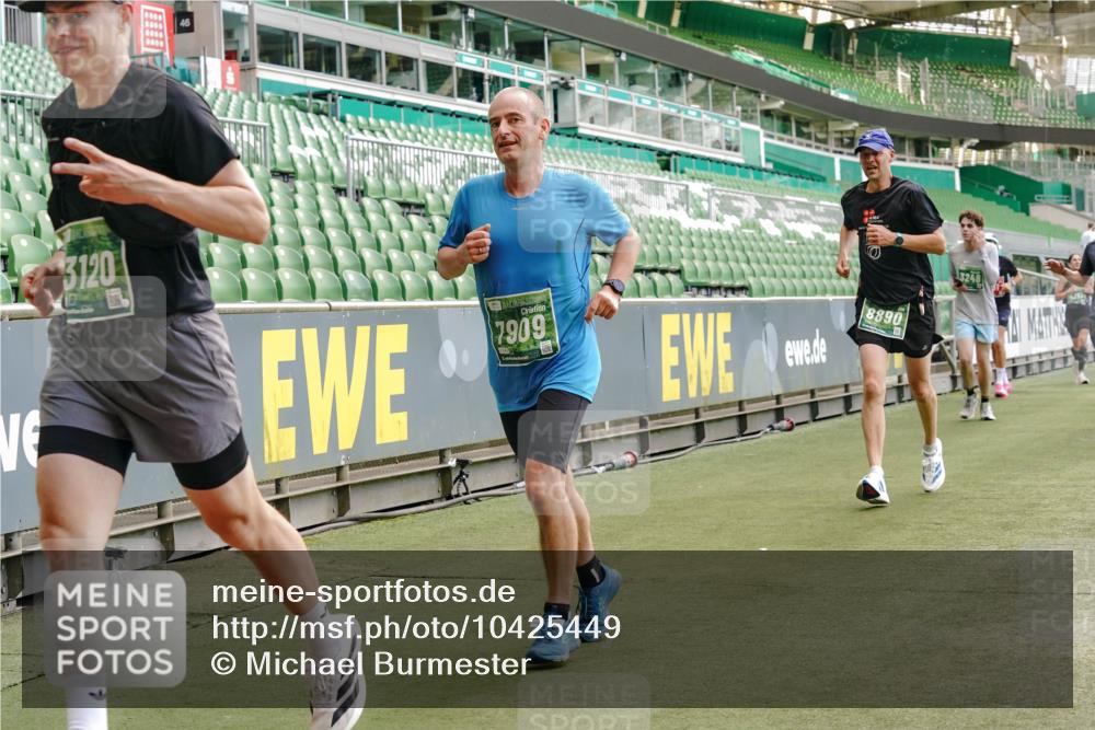 13.09.2026 - 21. swb-Marathon Bremen Michael Burmester http://msf.ph/oto/10425449 13.09.2026 13:01:45 Laufen im Stadion 150, 242, 282, 318, 440, 531, 687, 722, 930, 936, 946, 1006, 1067, 1163, 1250, 1436, 1448, 1582, 1650, 1896, 2033, 2047, 2062, 2292, 2322, 2345, 2370, 2378, 2409, 2427, 2485, 2490, 2491, 2560, 2561, 2627, 2638, 2658, 2666, 2668, 2700, 2708, 2781, 2906, 2967, 2987, 3013, 3044, 3145, 3163, 3164, 3168, 3173, 3187, 3248, 3294, 3334, 3372, 3374, 3375, 3385, 3392, 3524, 3526, 3527, 3603, 3642, 3667, 3721, 3774, 3806, 3852, 3856, 4000, 4506 meine-sportfotos.de