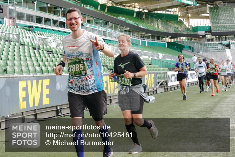 13.09.2026 - 21. swb-Marathon Bremen Michael Burmester http://msf.ph/oto/10425461 13.09.2026 13:24:36 Laufen im Stadion 137, 182, 213, 294, 324, 434, 505, 533, 548, 721, 723, 739, 743, 752, 815, 818, 1273, 1463, 1471, 1491, 1504, 1515, 1561, 1597, 1598, 1830, 1944, 2059, 2095, 2211, 2252, 2267, 2271, 2286, 2312, 2323, 2354, 2445, 2465, 2483, 2495, 2497, 2503, 2506, 2554, 2571, 2591, 2644, 2752, 2768, 2776, 2833, 2878, 2896, 2936, 2968, 3005, 3142, 3211, 3259, 3282, 3288, 3289, 3292, 3298, 3306, 3312, 3329, 3364, 3381, 3390, 3395, 3423, 3447, 3727, 3770, 3819, 4466, 4467 meine-sportfotos.de
