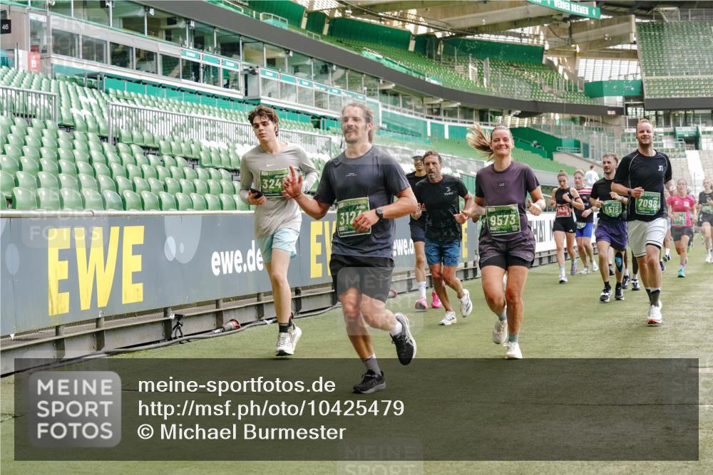 13.09.2026 - 21. swb-Marathon Bremen Michael Burmester http://msf.ph/oto/10425479 13.09.2026 13:01:48 Laufen im Stadion 150, 242, 282, 318, 440, 531, 687, 722, 930, 936, 946, 1006, 1067, 1163, 1250, 1436, 1448, 1582, 1896, 2033, 2047, 2062, 2292, 2345, 2370, 2378, 2409, 2427, 2485, 2490, 2491, 2560, 2561, 2627, 2638, 2658, 2666, 2668, 2700, 2708, 2781, 2906, 2967, 2987, 3013, 3044, 3163, 3164, 3168, 3173, 3187, 3248, 3294, 3334, 3372, 3374, 3375, 3385, 3392, 3524, 3526, 3527, 3603, 3642, 3667, 3721, 3774, 3806, 3852, 3856, 3893, 4000, 4506, 4558 meine-sportfotos.de