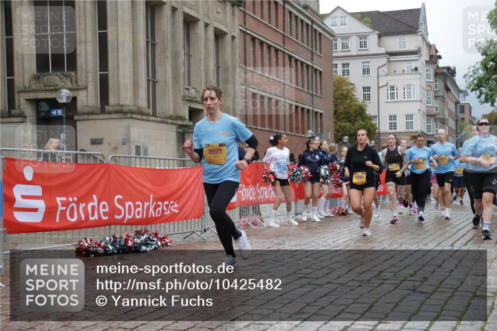 13.09.2026 - Kiel Lauf Yannick Fuchs http://msf.ph/oto/10425482 13.09.2026 11:02:28 Ziel 484, 649, 935, 1693, 2299, 2322, 3414, 3670, 6375, 6878, 7389, 8036, 8517, 9745, 11135, 11256, 11261, 11301, 11384, 11942, 12085, 12640, 12697, 208, 540, 651, 709, 841, 845, 1651, 1660, 2322, 2451, 2726, 2778, 2895, 2902, 2958, 2996, 3102, 3443, 3942, 3977, 4848, 5465, 6311, 6332, 6407, 6408, 6998, 7005, 7244, 7556, 8218, 8343, 8523, 8793, 8974, 9448, 9523, 9732, 9738, 9856, 10020, 10056, 10531, 11159, 11338, 11466, 11546, 12578, 415, 1298, 3947, 4562, 4648, 4984 meine-sportfotos.de