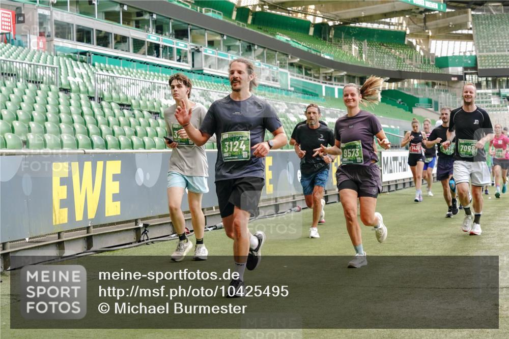 13.09.2026 - 21. swb-Marathon Bremen Michael Burmester http://msf.ph/oto/10425495 13.09.2026 13:01:48 Laufen im Stadion 150, 242, 282, 318, 440, 531, 687, 722, 930, 936, 946, 1006, 1067, 1163, 1250, 1436, 1448, 1582, 1896, 2033, 2047, 2062, 2292, 2345, 2370, 2378, 2409, 2427, 2485, 2490, 2491, 2560, 2561, 2627, 2638, 2658, 2666, 2668, 2700, 2708, 2781, 2906, 2967, 2987, 3013, 3044, 3163, 3164, 3168, 3173, 3187, 3248, 3294, 3334, 3372, 3374, 3375, 3385, 3392, 3524, 3526, 3527, 3603, 3642, 3667, 3721, 3774, 3806, 3852, 3856, 3893, 4000, 4506, 4558 meine-sportfotos.de