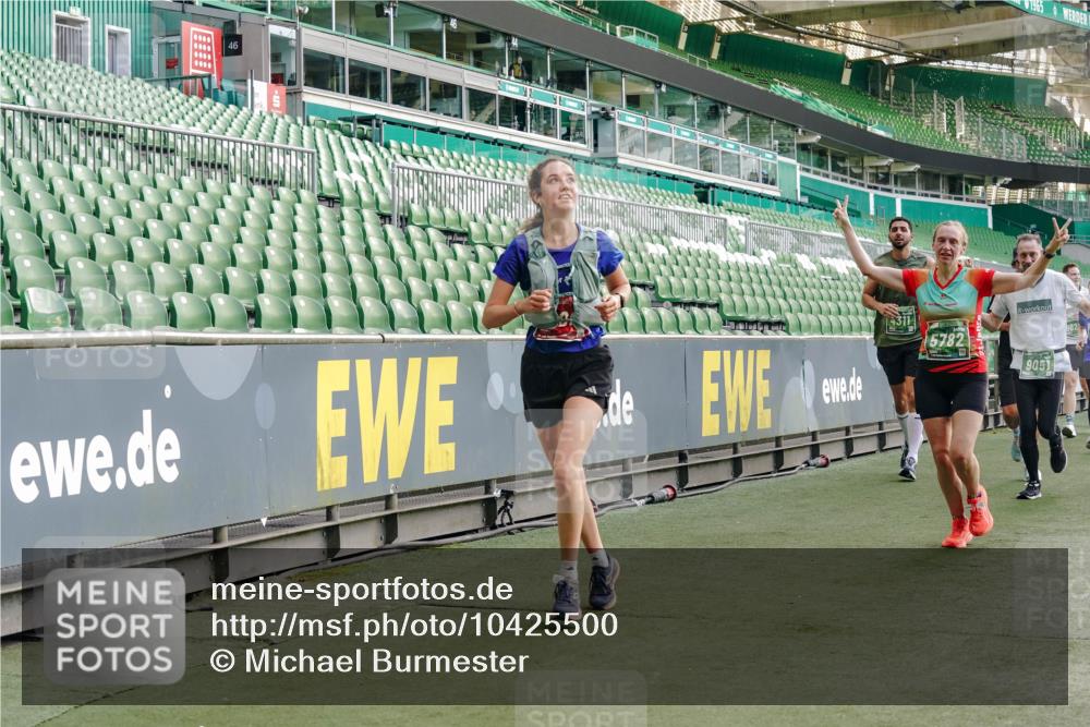 13.09.2026 - 21. swb-Marathon Bremen Michael Burmester http://msf.ph/oto/10425500 13.09.2026 13:24:40 Laufen im Stadion 137, 182, 213, 294, 324, 434, 505, 533, 548, 721, 723, 739, 743, 752, 815, 818, 1273, 1463, 1471, 1491, 1504, 1515, 1561, 1597, 1598, 1830, 1944, 2059, 2095, 2211, 2252, 2267, 2271, 2286, 2312, 2323, 2354, 2445, 2465, 2483, 2495, 2497, 2503, 2506, 2554, 2571, 2591, 2644, 2752, 2768, 2776, 2833, 2878, 2896, 2936, 2968, 2981, 3005, 3142, 3211, 3259, 3282, 3288, 3289, 3292, 3298, 3306, 3312, 3329, 3364, 3381, 3390, 3395, 3423, 3447, 3770, 3819, 4466 meine-sportfotos.de