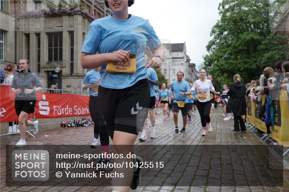 13.09.2026 - Kiel Lauf Yannick Fuchs http://msf.ph/oto/10425515 13.09.2026 11:02:31 Ziel 484, 649, 935, 1693, 2299, 3414, 3670, 3968, 6375, 6878, 7389, 8036, 9745, 11256, 11384, 11942, 12085, 12640, 12697, 208, 484, 540, 651, 709, 841, 845, 1651, 1660, 2322, 2451, 2726, 2778, 2895, 2902, 2958, 2996, 3102, 3443, 3942, 3977, 4848, 5465, 6311, 6332, 6407, 6408, 6998, 7005, 7244, 8218, 8343, 8517, 8793, 8974, 9448, 9523, 9732, 9738, 9856, 10020, 10056, 10531, 11135, 11256, 11261, 11301, 11466, 11546, 12578, 415, 1298, 2055, 3947, 4562, 4648, 4984, 5712, 6071, 6483 meine-sportfotos.de