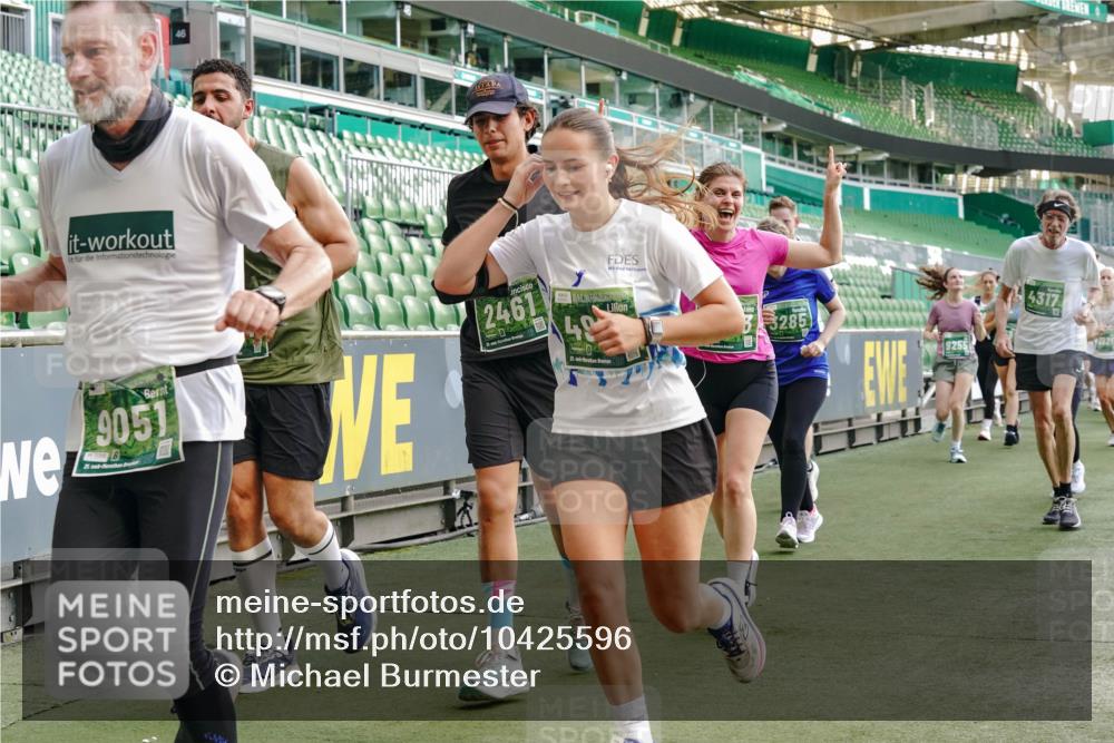 13.09.2026 - 21. swb-Marathon Bremen Michael Burmester http://msf.ph/oto/10425596 13.09.2026 13:24:44 Laufen im Stadion 137, 182, 213, 294, 324, 434, 505, 543, 548, 721, 723, 739, 743, 752, 815, 818, 966, 1273, 1410, 1463, 1471, 1491, 1504, 1515, 1561, 1597, 1598, 1830, 1944, 1953, 2059, 2095, 2211, 2252, 2267, 2271, 2286, 2312, 2323, 2354, 2445, 2465, 2483, 2495, 2497, 2503, 2506, 2554, 2571, 2591, 2644, 2752, 2768, 2776, 2833, 2878, 2896, 2936, 2968, 2981, 3005, 3142, 3211, 3259, 3282, 3288, 3289, 3292, 3298, 3306, 3312, 3329, 3364, 3381, 3390, 3395, 3447, 3770, 3819, 4466 meine-sportfotos.de
