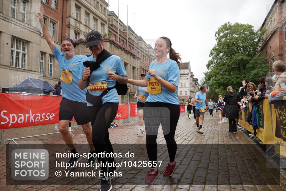 13.09.2026 - Kiel Lauf Yannick Fuchs http://msf.ph/oto/10425657 13.09.2026 11:02:49 Ziel 415, 1298, 2055, 3947, 4562, 4648, 4984, 4986, 5479, 5712, 6071, 6483, 6548, 6934, 6969, 6974, 7968, 8084, 8914, 9108, 10648, 11064, 11717, 484, 649, 935, 1693, 2299, 2322, 2895, 3102, 3207, 3414, 3443, 3670, 3968, 6375, 6878, 7005, 7389, 8036, 8517, 8914, 9732, 9745, 10020, 11135, 11256, 11261, 11301, 11384, 11942, 12085, 12578, 12640, 12697, 986, 1095, 1635, 2796, 3513, 3621, 3635, 3912, 4478, 4781, 5046, 5998, 6768, 8782, 9070, 9202, 9663, 10165, 12550 meine-sportfotos.de