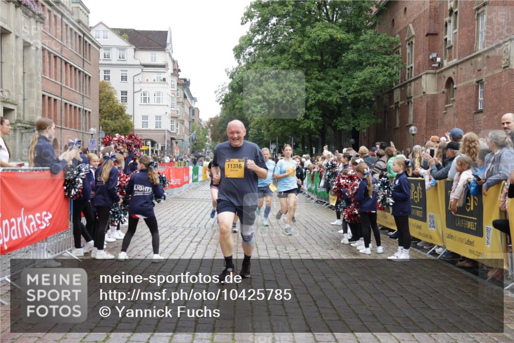 13.09.2026 - Kiel Lauf Yannick Fuchs http://msf.ph/oto/10425785 13.09.2026 09:46:22 Ziel 167, 181, 442, 3052, 3361, 3954, 5855, 5955, 6857, 7308, 8125, 10117, 10913, 11316, 11859, 12495, 12621, 557, 1415, 1418, 2127, 2482, 3142, 3301, 4909, 4910, 4918, 5234, 5511, 5757, 5829, 6732, 7015, 7572, 7911, 7924, 8125, 8244, 8611, 8859, 9841, 10036, 10203, 10685, 10719, 10898, 11076, 11078, 12374, 12841, 288, 3033, 3035, 4906, 6048, 6355, 6577, 7439, 7675, 7754, 8887, 8929, 9832, 10177, 10946, 11861, 12173, 12552, 2788, 3025, 3974 meine-sportfotos.de