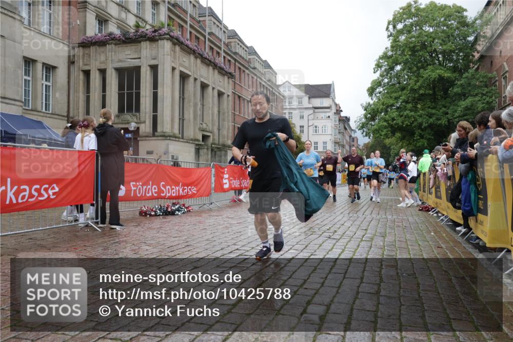 13.09.2026 - Kiel Lauf Yannick Fuchs http://msf.ph/oto/10425788 13.09.2026 11:03:10 Ziel 986, 1635, 1923, 2975, 3621, 3635, 3912, 4478, 4757, 5893, 5998, 6319, 6669, 6768, 8130, 8136, 8204, 8782, 9059, 9063, 9070, 9202, 9663, 9819, 10999, 11736, 12550, 415, 1095, 1298, 2055, 2796, 3207, 3513, 3947, 4478, 4562, 4648, 4781, 4984, 4986, 5046, 5479, 5712, 6071, 6483, 6548, 6934, 6969, 6974, 7968, 8084, 8914, 9108, 10165, 10648, 10664, 10999, 11064, 11255, 11717, 11736, 11846, 697, 2254, 2724, 2846, 2878, 3744, 4074, 4658, 4854, 6224, 6341, 7282, 7656, 3670 meine-sportfotos.de