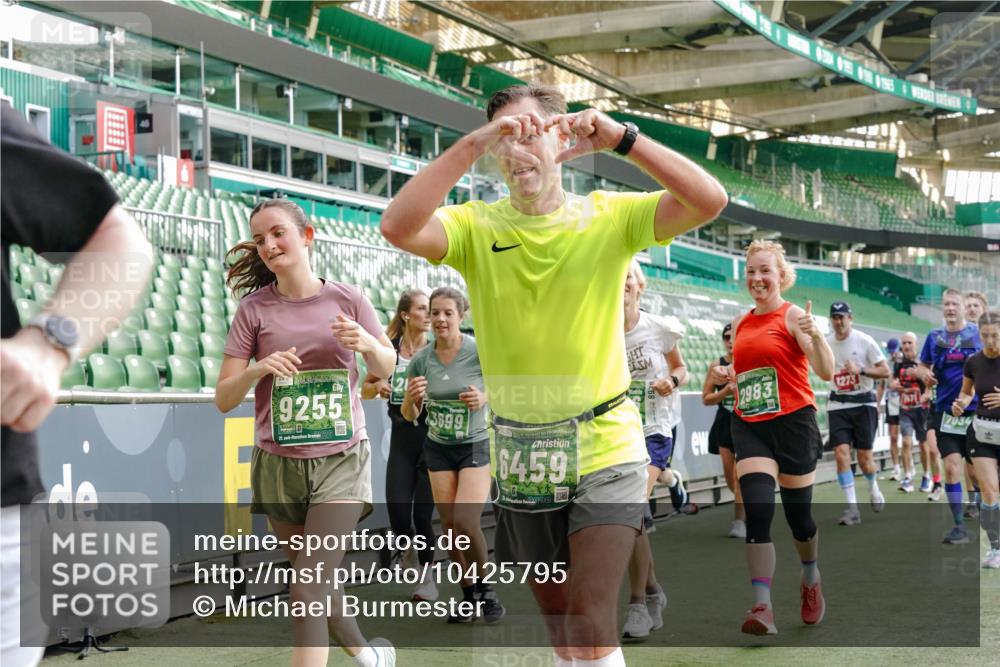 13.09.2026 - 21. swb-Marathon Bremen Michael Burmester http://msf.ph/oto/10425795 13.09.2026 13:24:49 Laufen im Stadion 137, 182, 213, 294, 324, 434, 505, 543, 548, 721, 723, 739, 743, 752, 815, 818, 966, 1273, 1410, 1459, 1463, 1471, 1491, 1504, 1515, 1561, 1597, 1598, 1830, 1944, 1953, 2058, 2059, 2095, 2211, 2252, 2267, 2271, 2286, 2308, 2312, 2323, 2354, 2445, 2465, 2483, 2495, 2497, 2503, 2506, 2554, 2571, 2591, 2644, 2752, 2762, 2768, 2776, 2833, 2878, 2896, 2936, 2968, 2981, 3005, 3142, 3211, 3259, 3282, 3288, 3289, 3292, 3298, 3306, 3312, 3329, 3364, 3381, 3390, 3395, 3770, 4466 meine-sportfotos.de