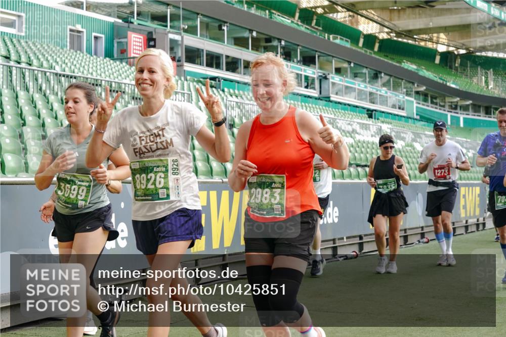 13.09.2026 - 21. swb-Marathon Bremen Michael Burmester http://msf.ph/oto/10425851 13.09.2026 13:24:50 Laufen im Stadion 137, 182, 213, 294, 324, 434, 505, 543, 548, 721, 723, 739, 743, 752, 815, 818, 966, 1273, 1410, 1459, 1463, 1471, 1491, 1504, 1515, 1561, 1597, 1598, 1830, 1944, 1953, 2058, 2059, 2095, 2211, 2252, 2267, 2271, 2286, 2308, 2312, 2323, 2354, 2445, 2465, 2483, 2495, 2497, 2503, 2506, 2554, 2571, 2591, 2644, 2752, 2762, 2768, 2776, 2833, 2878, 2896, 2936, 2968, 2981, 3005, 3142, 3211, 3259, 3282, 3288, 3289, 3292, 3298, 3306, 3312, 3329, 3364, 3381, 3390, 3395, 3770, 4466 meine-sportfotos.de