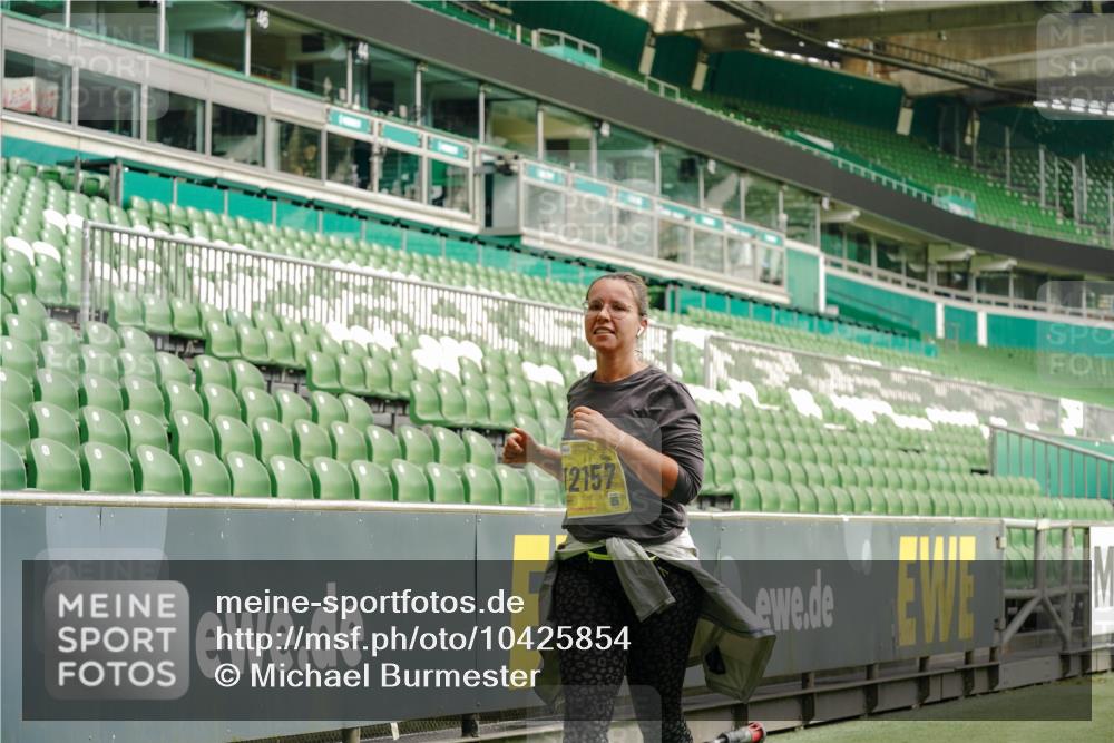 13.09.2026 - 21. swb-Marathon Bremen Michael Burmester http://msf.ph/oto/10425854 13.09.2026 10:48:30 Laufen im Stadion 10264, 10292, 10349, 10407, 10413, 10440, 10732, 10754, 10789, 10925, 11104, 11254, 11262, 11423, 11443, 11541, 11663, 11698, 11851, 11942, 11980, 12083, 12157, 12340, 12444, 12471, 12472, 12542, 12561, 10137, 10176, 10191, 10192, 10194, 10202, 10242, 10295, 10344, 10430, 10472, 10524, 10568, 10600, 10629, 10651, 10679, 10713, 10756, 10779, 10882, 10979, 10997, 10999, 11081, 11200, 11233, 11307, 11309, 11355, 11367, 11709, 11821, 12089, 12153, 12177, 12178 meine-sportfotos.de