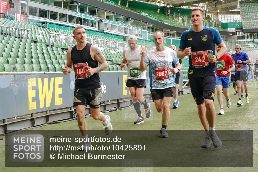 13.09.2026 - 21. swb-Marathon Bremen Michael Burmester http://msf.ph/oto/10425891 13.09.2026 13:02:01 Laufen im Stadion 150, 242, 282, 318, 440, 531, 687, 722, 930, 936, 946, 1006, 1067, 1163, 1250, 1436, 1448, 1582, 1896, 2033, 2047, 2062, 2276, 2292, 2345, 2364, 2370, 2378, 2409, 2427, 2485, 2490, 2491, 2560, 2561, 2627, 2638, 2658, 2666, 2668, 2708, 2779, 2781, 2967, 2987, 3013, 3044, 3114, 3163, 3164, 3173, 3187, 3248, 3258, 3294, 3334, 3372, 3374, 3375, 3385, 3392, 3496, 3524, 3526, 3527, 3576, 3603, 3642, 3667, 3721, 3806, 3852, 3893, 4000, 4506, 4558 meine-sportfotos.de