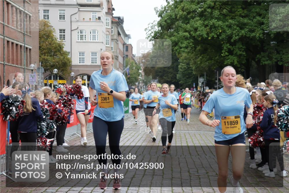13.09.2026 - Kiel Lauf Yannick Fuchs http://msf.ph/oto/10425900 13.09.2026 09:46:28 Ziel 167, 181, 3361, 6355, 6577, 6857, 7439, 9832, 10117, 10177, 10913, 10946, 11316, 11859, 11861, 12173, 12495, 12621, 442, 1415, 1418, 2482, 3052, 3301, 3954, 4909, 4910, 4918, 5234, 5829, 5855, 5955, 6732, 7015, 7308, 7911, 7924, 8125, 8244, 8611, 8859, 10117, 10203, 10685, 10719, 10898, 11076, 11078, 12841, 288, 2527, 3033, 3035, 3808, 4906, 6048, 7190, 7213, 7446, 7675, 7754, 8409, 8887, 8929, 8994, 12552, 12725, 557, 1418, 2127, 3142, 3301, 5757, 5829, 7911 meine-sportfotos.de