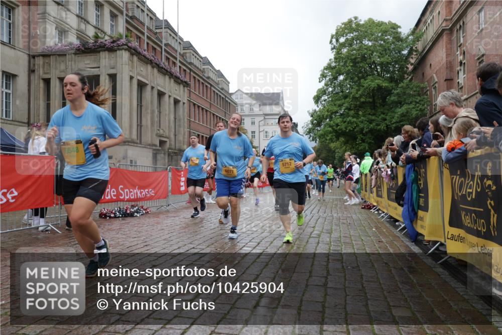 13.09.2026 - Kiel Lauf Yannick Fuchs http://msf.ph/oto/10425904 13.09.2026 11:03:23 Ziel 697, 1923, 2254, 2846, 2878, 4074, 4658, 4854, 5893, 6224, 6319, 6341, 6953, 7282, 7656, 8130, 8136, 8204, 8288, 8946, 9059, 9614, 10806, 986, 1095, 1635, 2055, 2796, 2975, 3513, 3621, 3635, 3912, 4478, 4757, 4781, 5046, 5712, 5998, 6071, 6319, 6483, 6548, 6669, 6768, 6934, 6969, 6974, 7968, 8084, 8130, 8782, 9063, 9070, 9108, 9202, 9663, 9819, 10165, 10664, 10999, 11255, 11736, 11846, 12550, 1698, 2724, 3049, 3155, 3744, 5588, 5820, 6524, 6525, 9331, 9955 meine-sportfotos.de