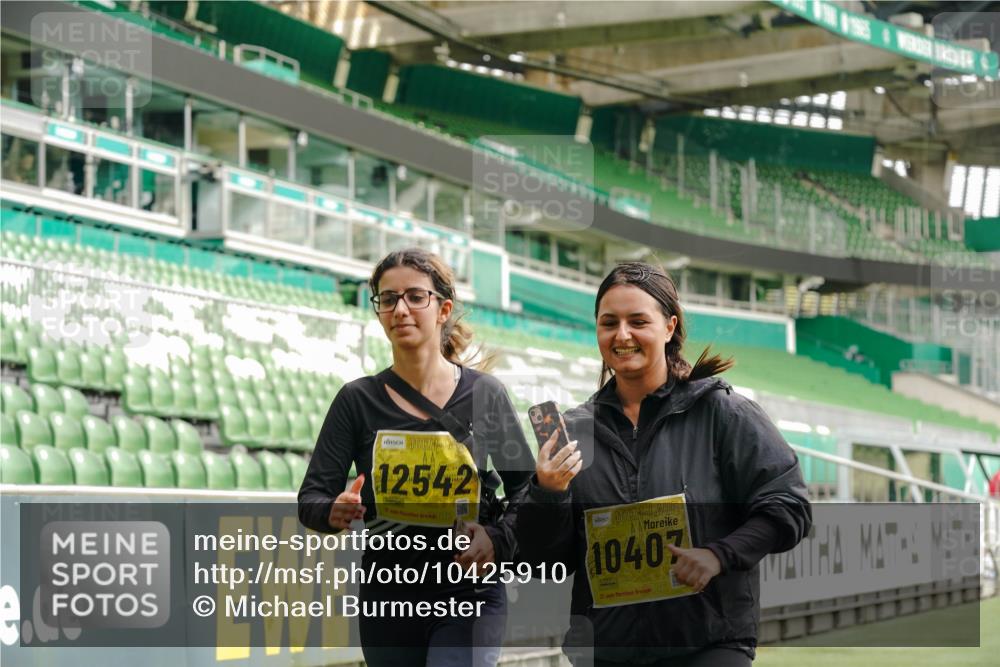 13.09.2026 - 21. swb-Marathon Bremen Michael Burmester http://msf.ph/oto/10425910 13.09.2026 10:48:35 Laufen im Stadion 10264, 10292, 10407, 10413, 10440, 10732, 10754, 10789, 10925, 11104, 11254, 11262, 11423, 11443, 11541, 11663, 11698, 11851, 11942, 11980, 12083, 12157, 12340, 12444, 12471, 12472, 12542, 12561, 10137, 10176, 10191, 10192, 10194, 10202, 10242, 10295, 10344, 10430, 10472, 10524, 10568, 10600, 10629, 10651, 10679, 10713, 10779, 10979, 10999, 11081, 11181, 11200, 11233, 11307, 11309, 11355, 11367, 11709, 11821, 12089, 12153, 12177, 12178 meine-sportfotos.de