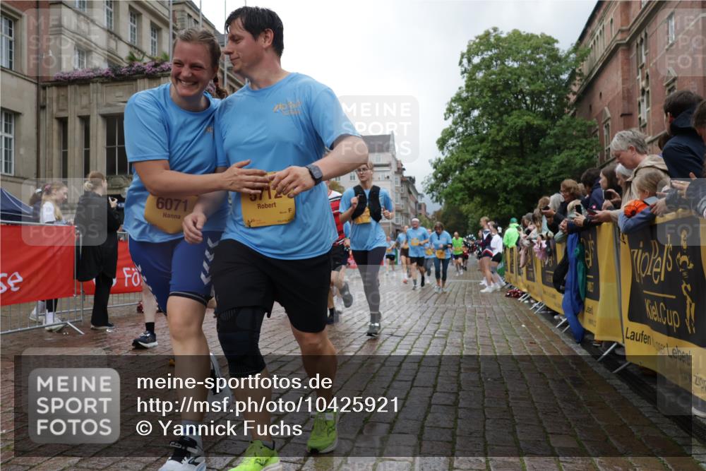 13.09.2026 - Kiel Lauf Yannick Fuchs http://msf.ph/oto/10425921 13.09.2026 11:03:24 Ziel 697, 1923, 2254, 2724, 2846, 2878, 3744, 4074, 4658, 4854, 5893, 6224, 6341, 6953, 7282, 7656, 8136, 8204, 8288, 8946, 9059, 9614, 10806, 986, 1095, 1635, 2055, 2796, 2975, 3513, 3621, 3635, 3912, 4478, 4757, 4781, 5046, 5712, 5998, 6071, 6319, 6483, 6548, 6669, 6768, 6934, 6969, 6974, 7968, 8084, 8130, 8136, 8782, 9063, 9070, 9108, 9202, 9663, 9819, 10165, 10664, 10999, 11255, 11736, 11846, 12550, 1698, 3049, 3155, 5377, 5588, 5820, 6524, 6525, 9331, 9955 meine-sportfotos.de