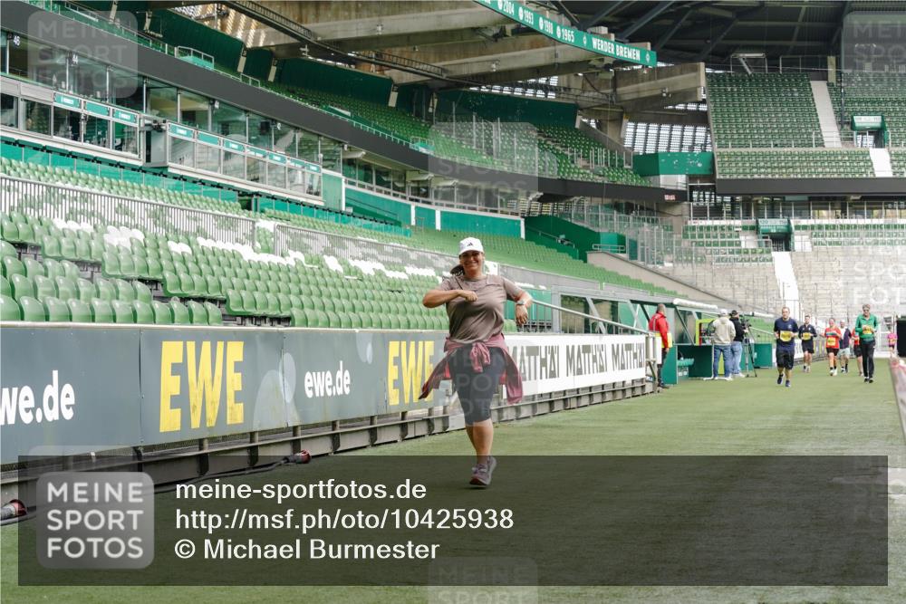 13.09.2026 - 21. swb-Marathon Bremen Michael Burmester http://msf.ph/oto/10425938 13.09.2026 10:48:43 Laufen im Stadion 10264, 10292, 10407, 10413, 10440, 10732, 10754, 10789, 10925, 11104, 11254, 11262, 11423, 11443, 11541, 11663, 11698, 11851, 11942, 11980, 12083, 12157, 12340, 12444, 12471, 12472, 12542, 12561, 10137, 10176, 10191, 10192, 10194, 10202, 10242, 10295, 10344, 10430, 10472, 10524, 10568, 10600, 10629, 10651, 10679, 10713, 10979, 10999, 11081, 11181, 11200, 11233, 11244, 11307, 11309, 11367, 11574, 11709, 11821, 12089, 12153, 12177, 12178 meine-sportfotos.de