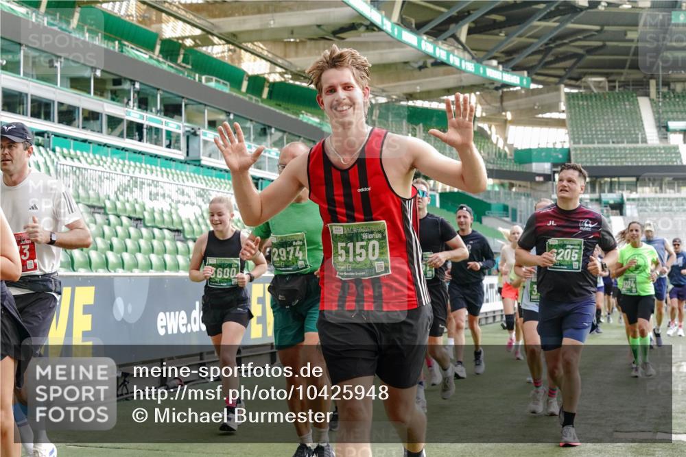 13.09.2026 - 21. swb-Marathon Bremen Michael Burmester http://msf.ph/oto/10425948 13.09.2026 13:24:53 Laufen im Stadion 137, 182, 213, 294, 324, 434, 505, 543, 548, 721, 723, 739, 743, 752, 815, 818, 966, 1273, 1410, 1443, 1459, 1463, 1471, 1491, 1504, 1515, 1561, 1597, 1598, 1830, 1944, 1953, 2058, 2059, 2095, 2211, 2252, 2267, 2271, 2286, 2308, 2312, 2323, 2354, 2445, 2465, 2483, 2495, 2497, 2503, 2506, 2554, 2571, 2591, 2644, 2752, 2762, 2768, 2776, 2833, 2878, 2896, 2936, 2968, 2981, 3005, 3142, 3211, 3259, 3282, 3288, 3289, 3292, 3298, 3306, 3312, 3329, 3364, 3381, 3390, 3395, 3770 meine-sportfotos.de