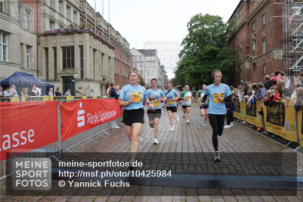 13.09.2026 - Kiel Lauf Yannick Fuchs http://msf.ph/oto/10425984 13.09.2026 09:46:33 Ziel 167, 288, 3033, 3035, 3361, 6355, 6577, 7439, 7675, 7754, 8929, 9832, 10177, 10946, 11859, 11861, 12173, 12552, 167, 181, 442, 1415, 2482, 3052, 3954, 4909, 4910, 4918, 5234, 5855, 5955, 6732, 6857, 7015, 7308, 8125, 8611, 10117, 10203, 10685, 10898, 10913, 11076, 11078, 11316, 12495, 12621, 2527, 2718, 3808, 4087, 4906, 6048, 6638, 7190, 7213, 7446, 7921, 8409, 8887, 8994, 9141, 10322, 12725, 557, 1415, 1418, 2127, 3142, 3301, 4909, 5757, 5829, 7911, 7924 meine-sportfotos.de