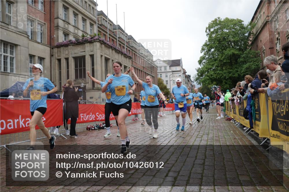 13.09.2026 - Kiel Lauf Yannick Fuchs http://msf.ph/oto/10426012 13.09.2026 11:03:34 Ziel 1698, 2724, 2846, 3155, 3744, 4074, 4854, 6341, 6524, 6525, 6953, 8946, 9363, 12650, 697, 986, 1635, 1923, 2254, 2846, 2878, 2975, 3621, 3635, 3912, 4478, 4658, 4757, 4781, 5046, 5893, 5998, 6224, 6319, 6669, 6768, 7282, 7656, 8130, 8136, 8204, 8288, 8782, 9059, 9063, 9070, 9202, 9614, 9663, 9819, 10806, 10999, 11736, 12550, 643, 1089, 1505, 1699, 2262, 2807, 2930, 3049, 5377, 5588, 5820, 7205, 9331, 9581, 9955, 10856, 11172, 11930, 1095, 1635, 2796, 3513, 6934 meine-sportfotos.de