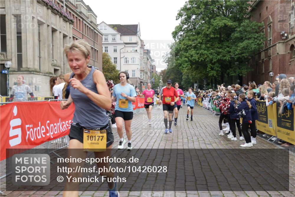 13.09.2026 - Kiel Lauf Yannick Fuchs http://msf.ph/oto/10426028 13.09.2026 09:46:36 Ziel 288, 3033, 3035, 3361, 4906, 6048, 6355, 6577, 7439, 7675, 7754, 8929, 9832, 10177, 10946, 11859, 11861, 12173, 12552, 167, 181, 442, 1415, 2482, 3052, 3361, 3954, 4909, 4910, 4918, 5234, 5855, 5955, 6732, 6857, 7015, 7308, 8125, 10117, 10203, 10685, 10898, 10913, 11076, 11078, 11316, 11859, 12495, 12621, 1402, 2527, 2718, 2779, 3808, 4087, 6207, 6638, 7190, 7213, 7446, 7921, 8409, 8887, 8994, 9141, 9385, 10322, 10731, 12725, 1415, 1418, 4909, 5829, 7911, 7924 meine-sportfotos.de