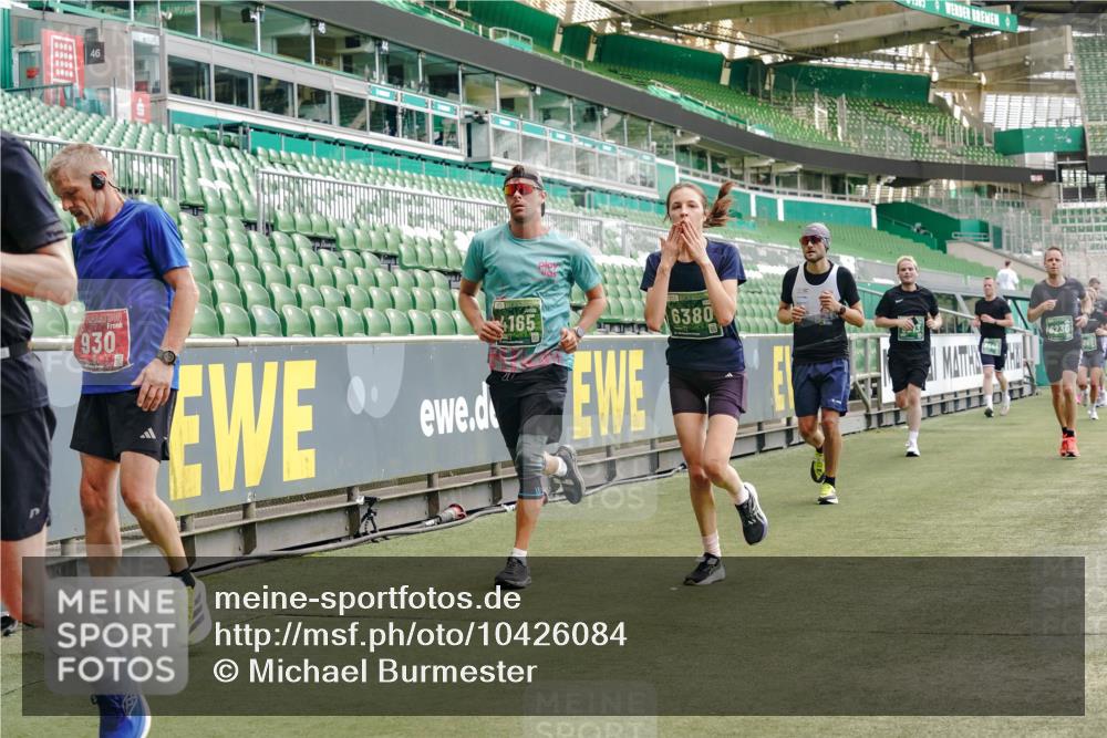 13.09.2026 - 21. swb-Marathon Bremen Michael Burmester http://msf.ph/oto/10426084 13.09.2026 13:02:05 Laufen im Stadion 150, 242, 282, 318, 440, 531, 687, 722, 930, 936, 946, 1006, 1067, 1163, 1250, 1436, 1448, 1582, 1896, 2033, 2047, 2062, 2276, 2292, 2345, 2364, 2370, 2378, 2409, 2421, 2485, 2490, 2491, 2560, 2561, 2627, 2638, 2658, 2666, 2668, 2779, 2781, 2967, 2987, 3013, 3044, 3114, 3163, 3164, 3187, 3248, 3258, 3294, 3334, 3372, 3374, 3375, 3385, 3392, 3496, 3524, 3526, 3527, 3576, 3585, 3603, 3642, 3667, 3721, 3806, 3852, 3893, 3983, 4000, 4133, 4506, 4558 meine-sportfotos.de