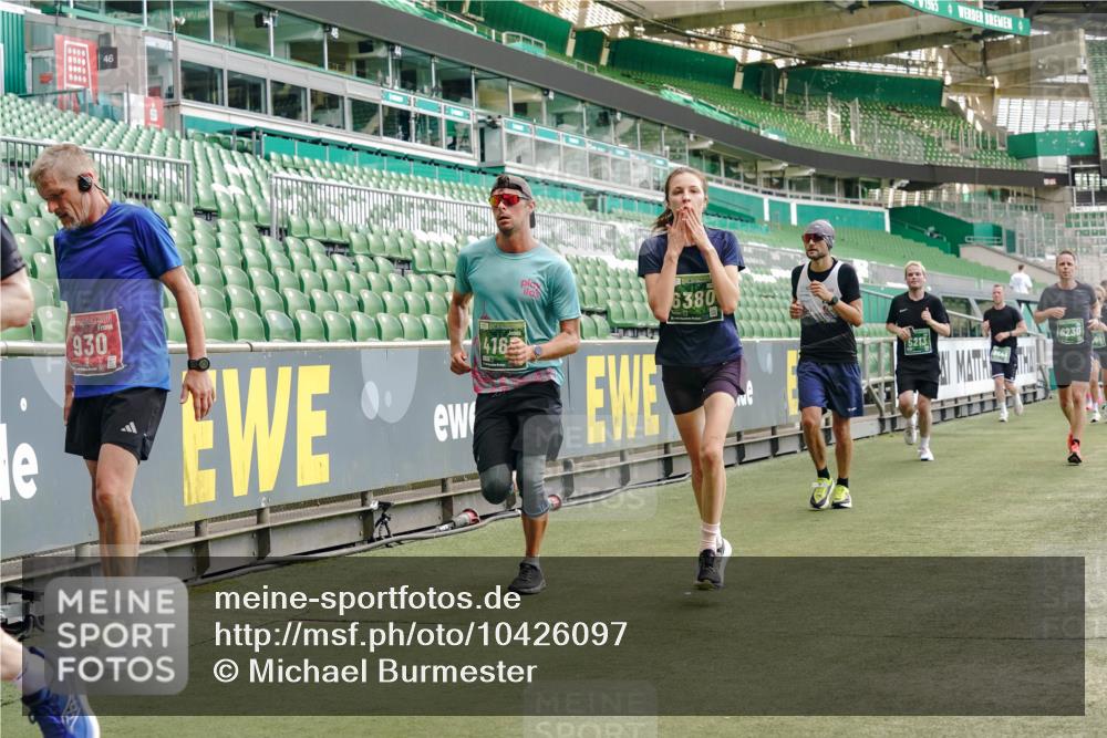 13.09.2026 - 21. swb-Marathon Bremen Michael Burmester http://msf.ph/oto/10426097 13.09.2026 13:02:05 Laufen im Stadion 150, 242, 282, 318, 440, 531, 687, 722, 930, 936, 946, 1006, 1067, 1163, 1250, 1436, 1448, 1582, 1896, 2033, 2047, 2062, 2276, 2292, 2345, 2364, 2370, 2378, 2409, 2421, 2485, 2490, 2491, 2560, 2561, 2627, 2638, 2658, 2666, 2668, 2779, 2781, 2967, 2987, 3013, 3044, 3114, 3163, 3164, 3187, 3248, 3258, 3294, 3334, 3372, 3374, 3375, 3385, 3392, 3496, 3524, 3526, 3527, 3576, 3585, 3603, 3642, 3667, 3721, 3806, 3852, 3893, 3983, 4000, 4133, 4506, 4558 meine-sportfotos.de