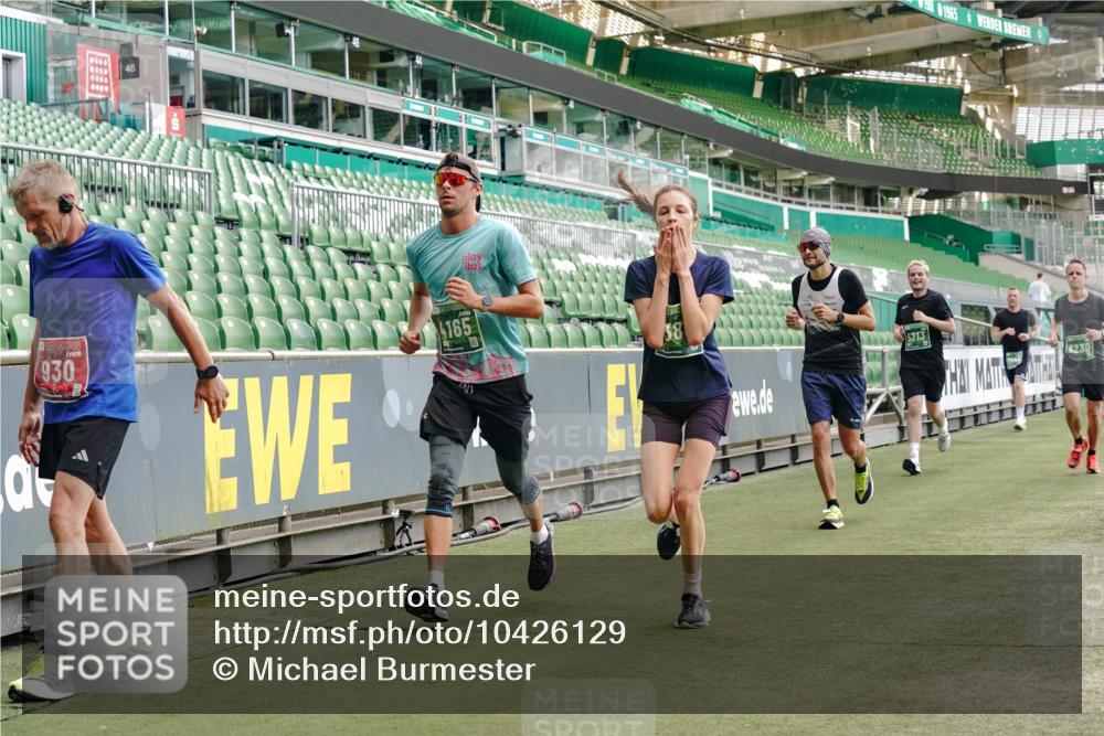 13.09.2026 - 21. swb-Marathon Bremen Michael Burmester http://msf.ph/oto/10426129 13.09.2026 13:02:05 Laufen im Stadion 150, 242, 282, 318, 440, 531, 687, 722, 930, 936, 946, 1006, 1067, 1163, 1250, 1436, 1448, 1582, 1896, 2033, 2047, 2062, 2276, 2292, 2345, 2364, 2370, 2378, 2409, 2421, 2485, 2490, 2491, 2560, 2561, 2627, 2638, 2658, 2666, 2668, 2779, 2781, 2967, 2987, 3013, 3044, 3114, 3163, 3164, 3187, 3248, 3258, 3294, 3334, 3372, 3374, 3375, 3385, 3392, 3496, 3524, 3526, 3527, 3576, 3585, 3603, 3642, 3667, 3721, 3806, 3852, 3893, 3983, 4000, 4133, 4506, 4558 meine-sportfotos.de