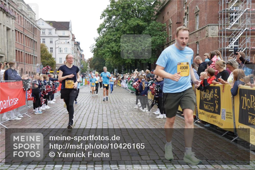 13.09.2026 - Kiel Lauf Yannick Fuchs http://msf.ph/oto/10426165 13.09.2026 09:46:44 Ziel 288, 2527, 3033, 3035, 3808, 4087, 4906, 6048, 6638, 7190, 7213, 7446, 7675, 7754, 8409, 8887, 8929, 8994, 12552, 12725, 167, 181, 442, 3052, 3361, 3954, 5855, 5955, 6355, 6577, 6857, 7015, 7308, 7439, 8125, 9832, 10117, 10177, 10913, 10946, 11076, 11078, 11316, 11859, 11861, 12173, 12495, 12621, 1402, 2718, 2759, 2779, 4238, 4940, 5217, 5351, 6074, 6207, 7731, 7921, 9141, 9385, 10009, 10301, 10322, 10731, 12622, 2482, 8125 meine-sportfotos.de