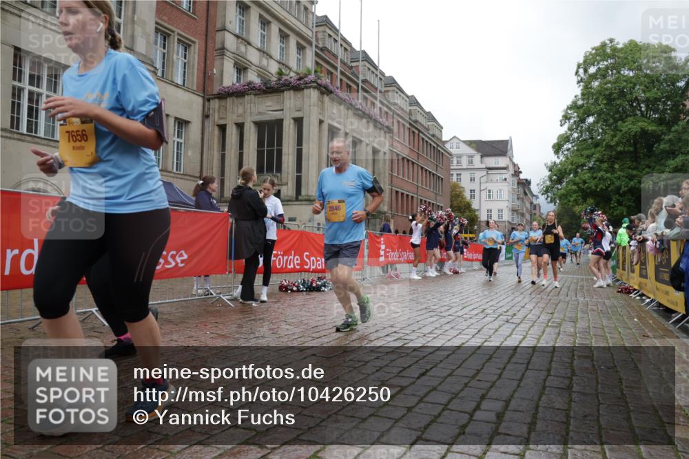 13.09.2026 - Kiel Lauf Yannick Fuchs http://msf.ph/oto/10426250 13.09.2026 11:03:56 Ziel 1089, 1505, 1699, 2262, 2807, 2930, 3120, 7205, 7413, 7764, 8107, 9180, 9581, 10567, 10856, 11172, 11381, 11930, 12465, 643, 697, 1505, 1698, 2724, 2846, 2878, 3049, 3155, 3744, 4074, 4854, 5377, 5588, 5820, 6341, 6524, 6525, 6953, 7282, 7656, 8946, 9331, 9363, 9581, 9955, 12650, 460, 978, 1204, 1316, 1902, 1906, 2062, 2654, 3336, 3378, 3961, 4936, 5007, 5008, 5806, 6092, 7016, 7451, 10130, 10776, 11151, 11152, 11856, 697, 1923, 2254, 2846, 2878, 4658, 5893, 6224 meine-sportfotos.de