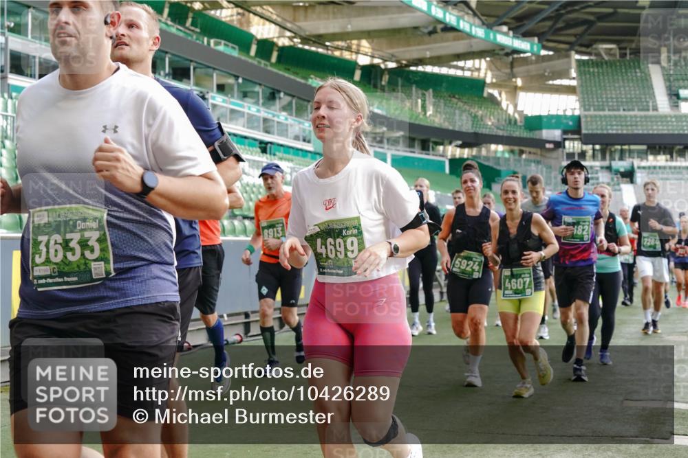13.09.2026 - 21. swb-Marathon Bremen Michael Burmester http://msf.ph/oto/10426289 13.09.2026 13:25:05 Laufen im Stadion 137, 182, 213, 294, 324, 505, 530, 543, 548, 645, 721, 723, 739, 743, 752, 815, 818, 966, 1273, 1410, 1443, 1459, 1463, 1471, 1487, 1491, 1504, 1515, 1561, 1597, 1598, 1744, 1828, 1830, 1944, 1953, 2058, 2059, 2095, 2211, 2252, 2267, 2271, 2286, 2298, 2308, 2312, 2323, 2354, 2445, 2465, 2483, 2495, 2497, 2503, 2506, 2554, 2571, 2591, 2644, 2752, 2762, 2768, 2776, 2833, 2878, 2896, 2981, 3005, 3097, 3142, 3211, 3259, 3288, 3289, 3298, 3306, 3312, 3329, 3364, 3381, 3390 meine-sportfotos.de