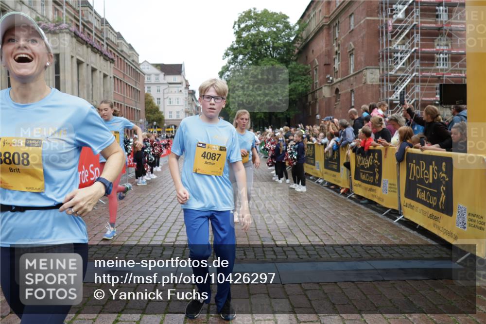 13.09.2026 - Kiel Lauf Yannick Fuchs http://msf.ph/oto/10426297 13.09.2026 09:46:52 Ziel 1402, 2527, 2718, 2779, 3808, 4087, 6207, 6638, 7190, 7213, 7446, 7921, 8409, 8887, 8994, 9141, 9385, 10301, 10322, 10731, 12725, 167, 181, 288, 3033, 3035, 3361, 4906, 6048, 6355, 6577, 6857, 7439, 7675, 7754, 8887, 8929, 9832, 10117, 10177, 10913, 10946, 11316, 11859, 11861, 12173, 12495, 12552, 12621, 2587, 2759, 4238, 4940, 5217, 5351, 6074, 7461, 7731, 9091, 10009, 10224, 10742, 10744, 11862, 11964, 12622, 442, 3052, 3954, 5855, 8125 meine-sportfotos.de