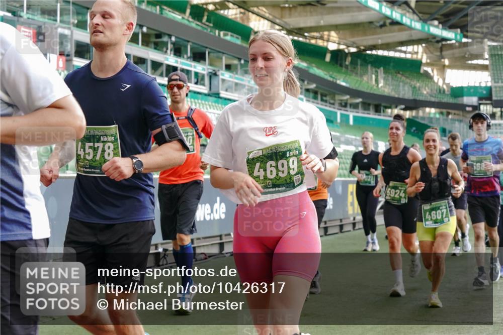 13.09.2026 - 21. swb-Marathon Bremen Michael Burmester http://msf.ph/oto/10426317 13.09.2026 13:25:05 Laufen im Stadion 137, 182, 213, 294, 324, 505, 530, 543, 548, 645, 721, 723, 739, 743, 752, 815, 818, 966, 1273, 1410, 1443, 1459, 1463, 1471, 1487, 1491, 1504, 1515, 1561, 1597, 1598, 1744, 1828, 1830, 1944, 1953, 2058, 2059, 2095, 2211, 2252, 2267, 2271, 2286, 2298, 2308, 2312, 2323, 2354, 2445, 2465, 2483, 2495, 2497, 2503, 2506, 2554, 2571, 2591, 2644, 2752, 2762, 2768, 2776, 2833, 2878, 2896, 2981, 3005, 3097, 3142, 3211, 3259, 3288, 3289, 3298, 3306, 3312, 3329, 3364, 3381, 3390 meine-sportfotos.de
