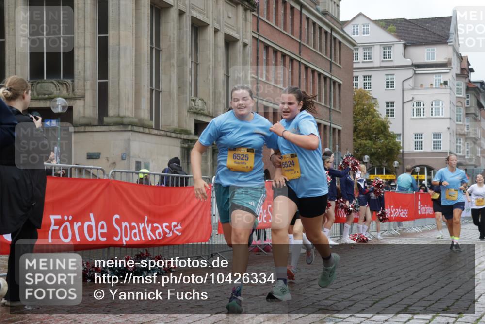 13.09.2026 - Kiel Lauf Yannick Fuchs http://msf.ph/oto/10426334 13.09.2026 11:04:09 Ziel 460, 978, 1204, 1316, 1902, 1906, 2062, 3336, 3378, 4936, 5007, 5008, 5806, 6092, 7016, 10130, 10776, 11151, 11152, 11381, 11856, 643, 1089, 1505, 1698, 1699, 2262, 2807, 2930, 3049, 3120, 5377, 5588, 5820, 6524, 6525, 7205, 7413, 7764, 8107, 9180, 9331, 9581, 9955, 10567, 10856, 11172, 11930, 12465, 567, 1554, 2298, 2654, 2662, 2750, 2758, 3140, 3141, 3195, 3961, 3963, 4155, 4870, 6010, 6310, 6962, 6963, 7157, 7451, 7686, 8835, 8956, 9067, 9806, 9980, 9987, 11050, 4074 meine-sportfotos.de