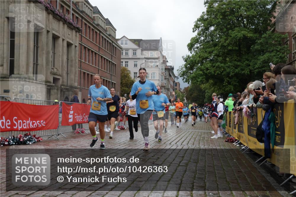 13.09.2026 - Kiel Lauf Yannick Fuchs http://msf.ph/oto/10426363 13.09.2026 11:04:12 Ziel 460, 978, 1204, 1316, 1902, 1906, 2062, 2654, 3336, 3378, 3961, 3963, 4936, 5007, 5008, 5806, 6092, 7016, 7451, 10130, 10776, 11151, 11152, 11856, 643, 1089, 1505, 1699, 1902, 1906, 2262, 2807, 2930, 3049, 3120, 5377, 5588, 5820, 7205, 7413, 7764, 8107, 9180, 9331, 9581, 9955, 10567, 10856, 11172, 11381, 11930, 12465, 567, 1554, 2298, 2662, 2750, 2758, 3140, 3141, 3195, 4155, 4870, 6010, 6310, 6962, 6963, 7157, 7686, 8835, 8956, 9067, 9806, 9980, 9987, 11050, 12826 meine-sportfotos.de