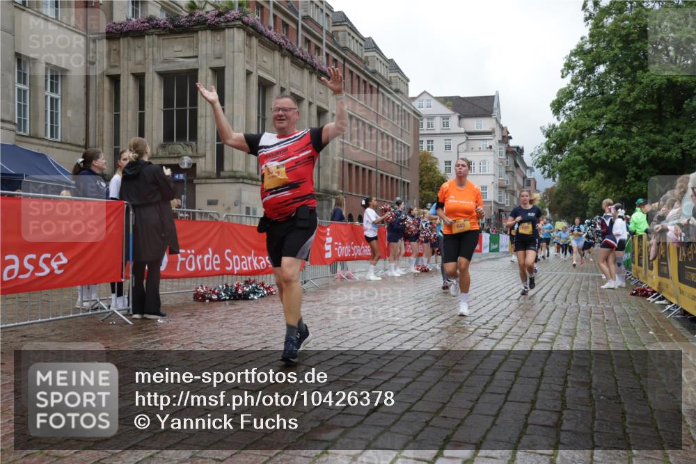 13.09.2026 - Kiel Lauf Yannick Fuchs http://msf.ph/oto/10426378 13.09.2026 11:04:17 Ziel 460, 978, 1204, 1316, 2062, 2654, 3195, 3336, 3961, 3963, 4936, 5806, 6092, 6310, 7016, 7451, 7686, 8835, 10130, 10776, 11151, 11152, 11856, 12179, 643, 1089, 1505, 1699, 1902, 1906, 2262, 2807, 2930, 3120, 3378, 4936, 5007, 5008, 5377, 7205, 7413, 7764, 8107, 9180, 9581, 10567, 10856, 11172, 11381, 11930, 12465, 567, 1554, 2298, 2662, 2750, 2758, 3140, 3141, 4155, 4200, 4758, 4759, 4870, 6010, 6962, 6963, 7157, 8950, 8951, 8956, 9067, 9806, 9980, 9987, 11050, 12826 meine-sportfotos.de