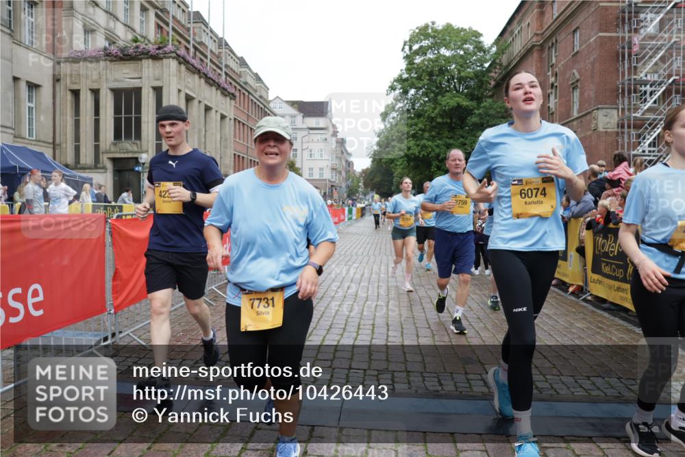 13.09.2026 - Kiel Lauf Yannick Fuchs http://msf.ph/oto/10426443 13.09.2026 09:47:01 Ziel 1402, 2718, 2759, 2779, 4238, 4940, 5217, 5351, 6074, 6207, 7731, 7921, 9141, 9385, 10009, 10301, 10731, 12622, 288, 2527, 3033, 3035, 3361, 3808, 4087, 4906, 6048, 6355, 6577, 6638, 7190, 7213, 7439, 7446, 7675, 7754, 7921, 8409, 8887, 8929, 8994, 9832, 10177, 10322, 10946, 11859, 11861, 12173, 12552, 12725, 1235, 1324, 2587, 5167, 6575, 7461, 8231, 8524, 9091, 10076, 10224, 10555, 10742, 10744, 11862, 11964, 12635, 167, 181, 3361, 11859 meine-sportfotos.de