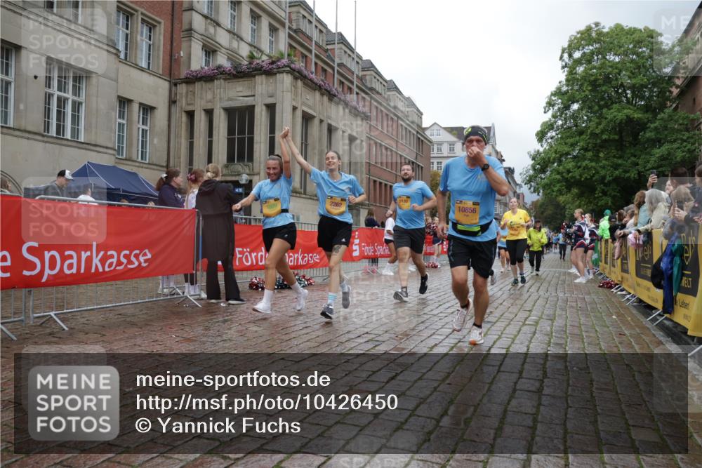 13.09.2026 - Kiel Lauf Yannick Fuchs http://msf.ph/oto/10426450 13.09.2026 11:04:27 Ziel 567, 1554, 2298, 2662, 2750, 2758, 3140, 3141, 3195, 3963, 4155, 4870, 6010, 6310, 6962, 6963, 7157, 7686, 8835, 8956, 9067, 9806, 9980, 9987, 11050, 12179, 12826, 460, 978, 1204, 1316, 1699, 1902, 1906, 2062, 2262, 2654, 2930, 3120, 3336, 3378, 3961, 3963, 4936, 5007, 5008, 5806, 6092, 7016, 7205, 7413, 7451, 7764, 8107, 9180, 10130, 10567, 10776, 10856, 11151, 11152, 11381, 11856, 12465, 711, 1228, 1289, 1431, 4200, 4758, 4759, 5963, 6443, 6752, 8697, 8950, 8951 meine-sportfotos.de