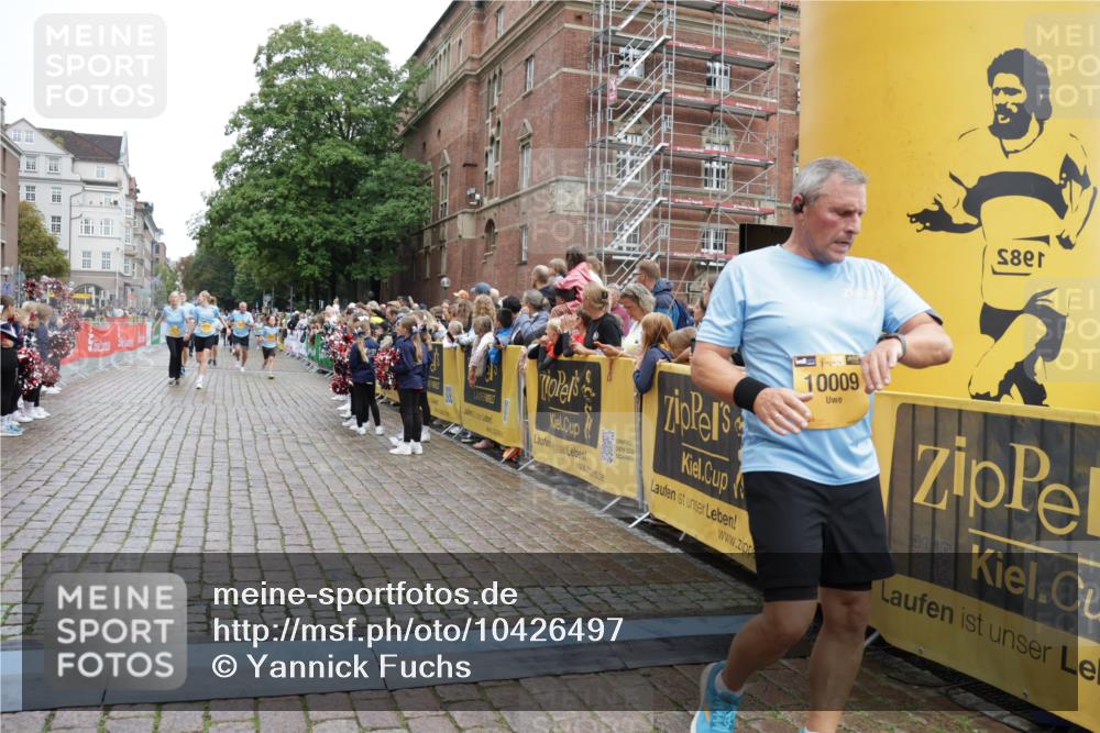 13.09.2026 - Kiel Lauf Yannick Fuchs http://msf.ph/oto/10426497 13.09.2026 09:47:05 Ziel 1402, 2759, 2779, 4238, 4940, 5217, 5351, 6074, 7461, 7731, 9385, 10009, 10224, 10301, 10731, 10742, 10744, 11862, 11964, 12622, 288, 2527, 2718, 3033, 3035, 3808, 4087, 4906, 6048, 6207, 6355, 6577, 6638, 7190, 7213, 7439, 7446, 7675, 7754, 7921, 8409, 8887, 8929, 8994, 9141, 9832, 10177, 10322, 10731, 10946, 12173, 12552, 12725, 544, 1235, 1324, 2587, 2870, 5167, 6575, 8231, 8524, 9091, 10076, 10555, 12635, 167, 3361, 6355, 6577, 7439, 9832, 10177, 11859 meine-sportfotos.de