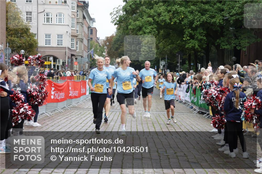 13.09.2026 - Kiel Lauf Yannick Fuchs http://msf.ph/oto/10426501 13.09.2026 09:47:06 Ziel 1402, 2759, 2779, 4238, 4940, 5217, 5351, 6074, 7461, 7731, 9091, 9385, 10009, 10224, 10301, 10742, 10744, 11862, 11964, 12622, 288, 1402, 2527, 2718, 2779, 3033, 3035, 3808, 4087, 4906, 6048, 6207, 6355, 6577, 6638, 7190, 7213, 7439, 7446, 7675, 7754, 7921, 8409, 8887, 8929, 8994, 9141, 9385, 10177, 10322, 10731, 10946, 12173, 12552, 12725, 544, 1235, 1324, 2587, 2870, 3192, 5167, 6575, 8231, 8524, 9634, 10076, 10555, 12635, 3361, 6355, 6577, 7439, 9832, 10177, 11859 meine-sportfotos.de