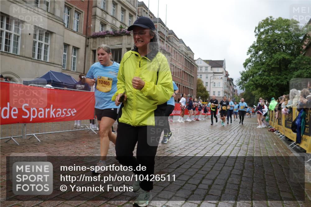 13.09.2026 - Kiel Lauf Yannick Fuchs http://msf.ph/oto/10426511 13.09.2026 11:04:33 Ziel 567, 1554, 2298, 2662, 2750, 2758, 3140, 3141, 4155, 4200, 4758, 4759, 4870, 6010, 6962, 6963, 7157, 8950, 8951, 8956, 9067, 9667, 9806, 9818, 9980, 9987, 11050, 12252, 12826, 460, 978, 1204, 1316, 1902, 1906, 2062, 2654, 3195, 3336, 3378, 3961, 3963, 4936, 5007, 5008, 5806, 6010, 6092, 6310, 6962, 6963, 7016, 7451, 7686, 8107, 8835, 9806, 10130, 10776, 11050, 11151, 11152, 11381, 11856, 12179, 12465, 711, 1056, 1228, 1289, 1431, 1861, 2804, 4211, 5963, 6443, 6752, 8697 meine-sportfotos.de