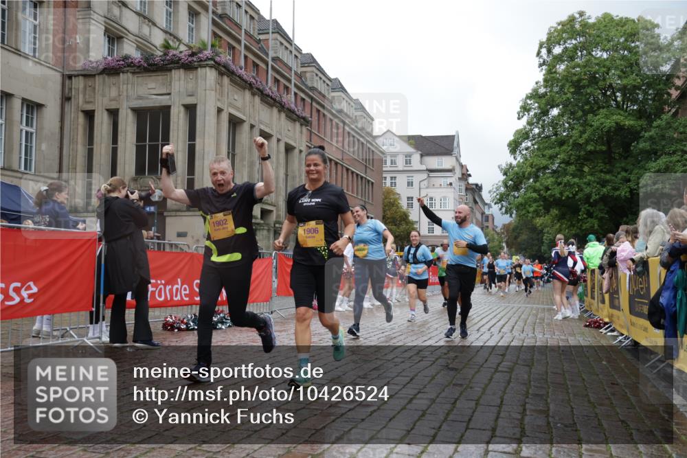 13.09.2026 - Kiel Lauf Yannick Fuchs http://msf.ph/oto/10426524 13.09.2026 11:04:35 Ziel 567, 1554, 2298, 2662, 2750, 2758, 3140, 3141, 4155, 4200, 4758, 4759, 4870, 7157, 8697, 8950, 8951, 8956, 9067, 9667, 9815, 9818, 9980, 9987, 12252, 12826, 460, 978, 1204, 1316, 1902, 1906, 2062, 2654, 2750, 3140, 3141, 3195, 3336, 3378, 3961, 3963, 4936, 5007, 5008, 5806, 6010, 6092, 6310, 6962, 6963, 7016, 7451, 7686, 8835, 9806, 10130, 10776, 11050, 11151, 11152, 11381, 11856, 12179, 711, 1056, 1228, 1289, 1431, 1861, 2804, 4211, 4391, 5963, 6443, 6752, 1902 meine-sportfotos.de