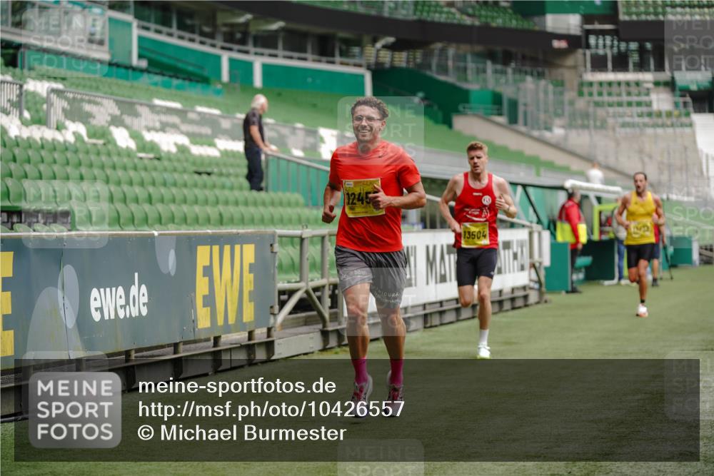 13.09.2026 - 21. swb-Marathon Bremen Michael Burmester http://msf.ph/oto/10426557 13.09.2026 10:17:04 Laufen im Stadion 10597, 12272, 12458, 13501, 13504, 13510, 13515, 13517, 13522, 13542, 13547, 13561, 13567, 13569, 13576, 13579, 13603, 13604, 13623, 13635 meine-sportfotos.de