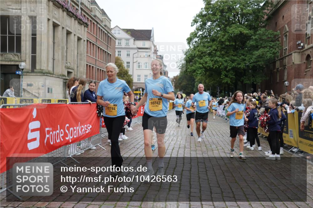 13.09.2026 - Kiel Lauf Yannick Fuchs http://msf.ph/oto/10426563 13.09.2026 09:47:09 Ziel 1235, 2587, 2759, 4940, 5167, 5217, 5351, 7461, 8524, 9091, 10009, 10076, 10224, 10742, 10744, 11862, 11964, 12635, 288, 1402, 2527, 2718, 2759, 2779, 3033, 3035, 3808, 4087, 4238, 4906, 4940, 6048, 6074, 6207, 6638, 7190, 7213, 7446, 7675, 7731, 7754, 7921, 8409, 8887, 8929, 8994, 9141, 9385, 10301, 10322, 10731, 12552, 12622, 12725, 544, 1324, 2870, 3192, 3629, 6072, 6575, 6639, 8231, 9634, 9936, 10555, 288, 3033, 3035, 6355, 6577, 7439, 9832, 10177 meine-sportfotos.de