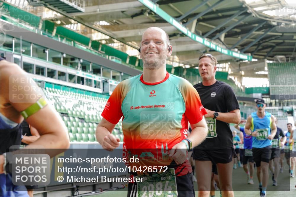 13.09.2026 - 21. swb-Marathon Bremen Michael Burmester http://msf.ph/oto/10426572 13.09.2026 13:25:14 Laufen im Stadion 137, 182, 213, 294, 505, 530, 543, 548, 645, 721, 723, 739, 743, 752, 815, 818, 966, 1273, 1283, 1410, 1443, 1459, 1463, 1471, 1487, 1491, 1504, 1515, 1561, 1744, 1828, 1830, 1944, 1953, 2058, 2059, 2095, 2211, 2252, 2267, 2271, 2298, 2308, 2312, 2323, 2354, 2382, 2384, 2465, 2483, 2497, 2503, 2506, 2554, 2571, 2591, 2644, 2752, 2762, 2776, 2833, 2878, 2896, 2981, 3005, 3062, 3097, 3142, 3172, 3211, 3259, 3288, 3289, 3298, 3306, 3312, 3329, 3381, 3390 meine-sportfotos.de